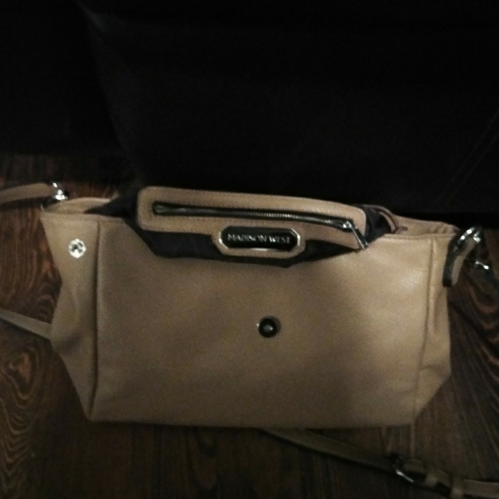 Purses - Picture 4 of 4
